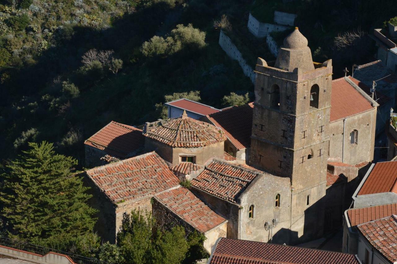 B&B Incantevole Vicolo Piraino Εξωτερικό φωτογραφία
